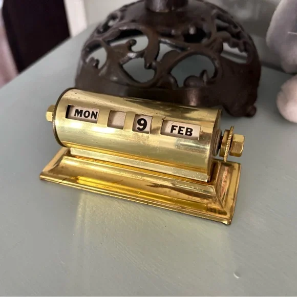 Metal Library Desk Calendar - Picture 12 of 16